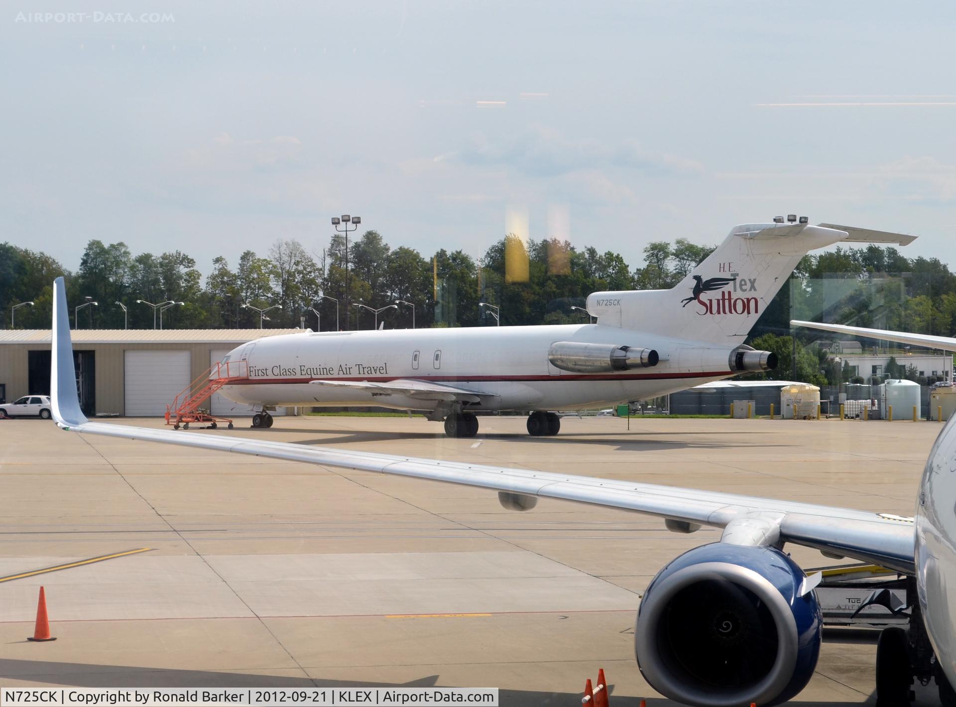N725CK, 1980 Boeing 727-224 C/N 22252, Lexington  First Class horse carier