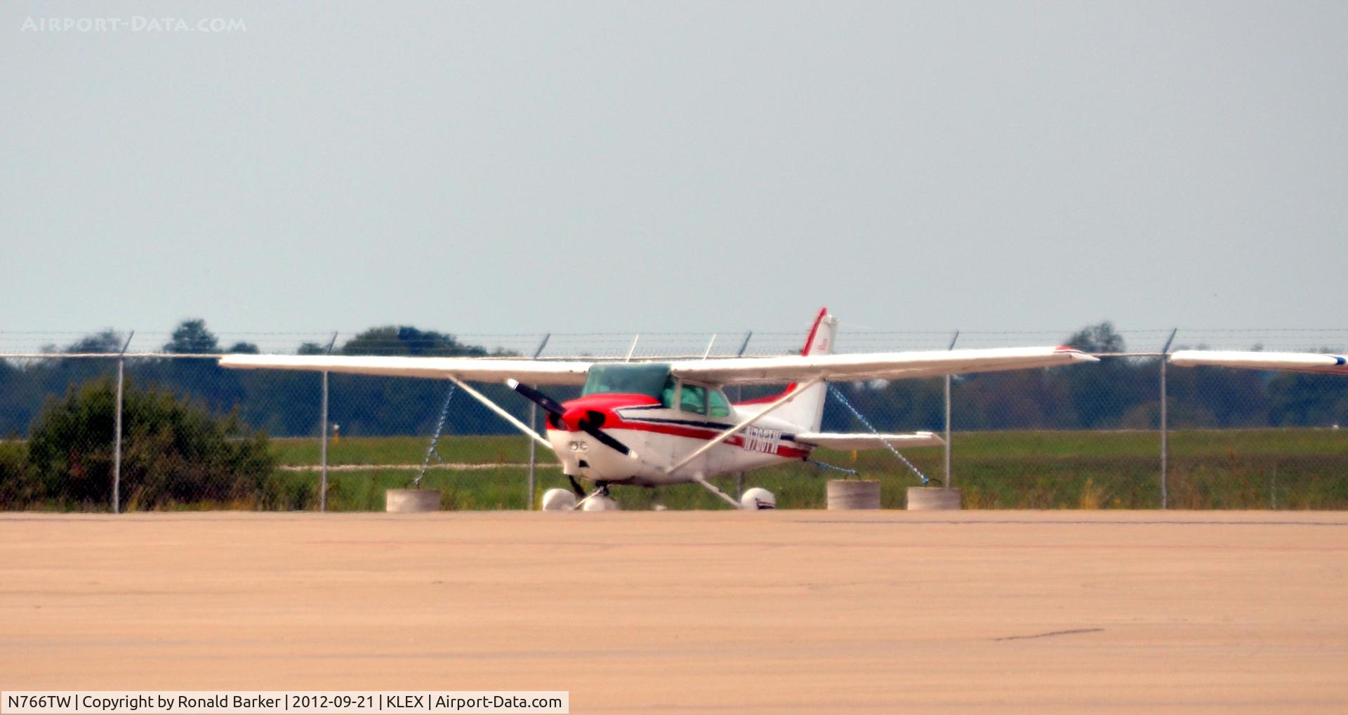 N766TW, 1980 Cessna 172P C/N 17274134, Lexington