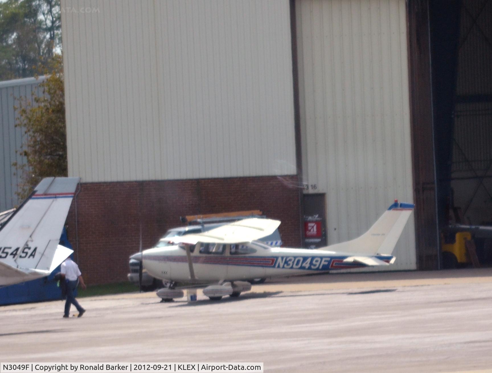 N3049F, 1966 Cessna 182J Skylane C/N 18257149, Lexington