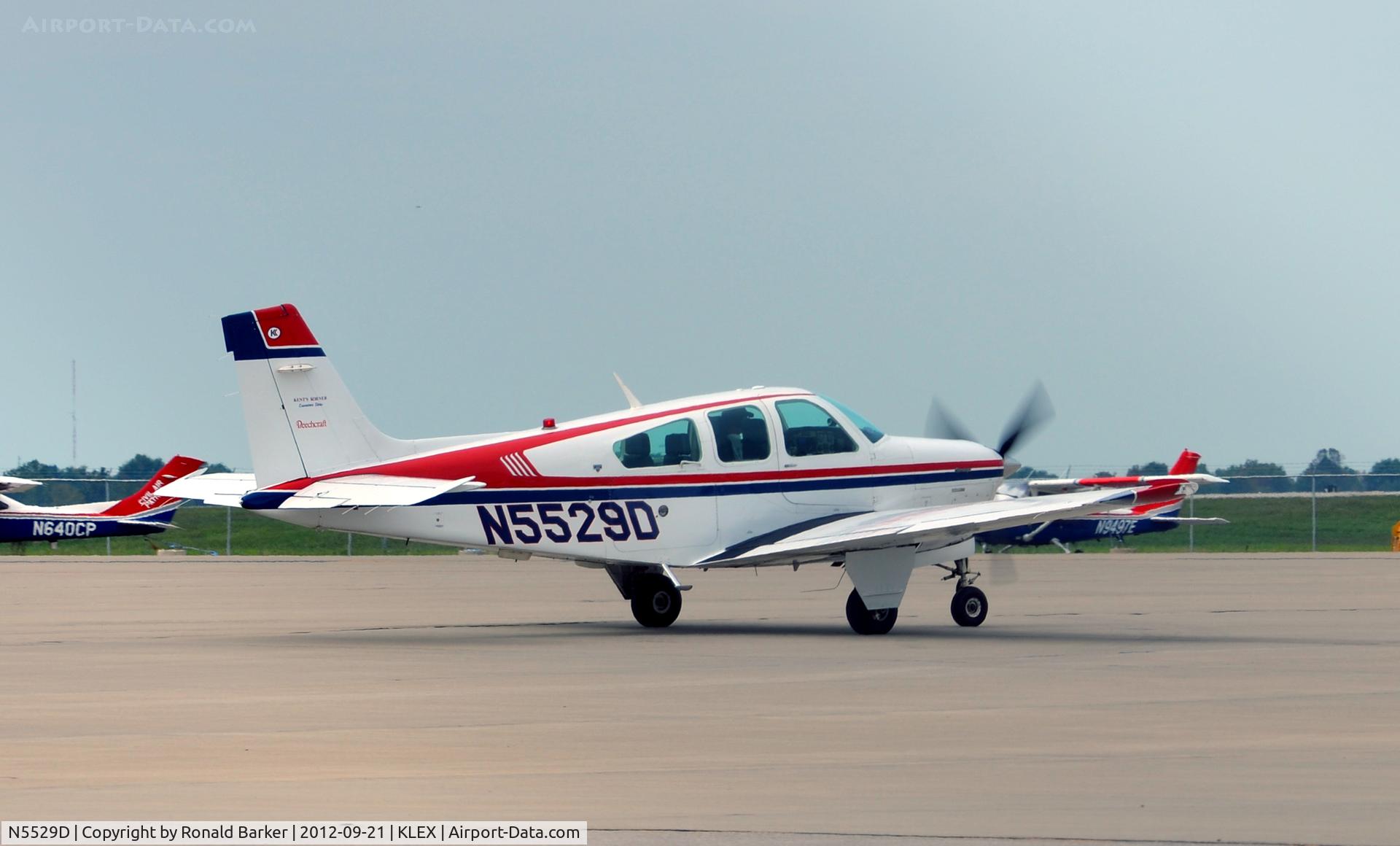N5529D, 1989 Beech F33A Bonanza C/N CE-1403, Taxi LEX