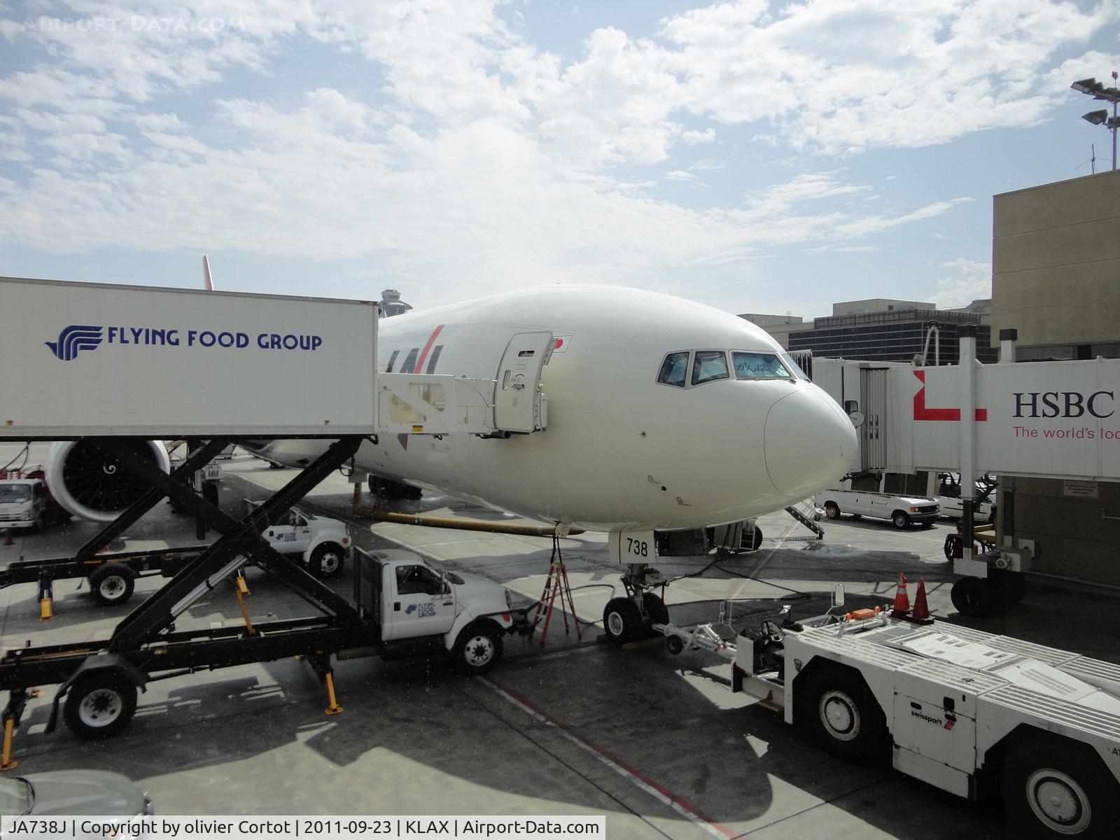 JA738J, 2008 Boeing 777-346/ER C/N 32436, Lax terminal