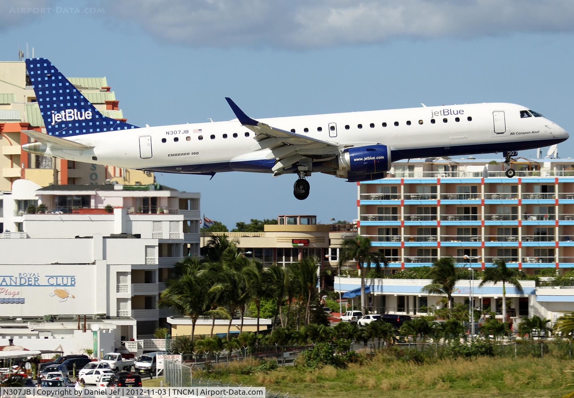 N307JB, 2009 Embraer ERJ-190-100 IGW 190AR C/N 19000286, N307JB