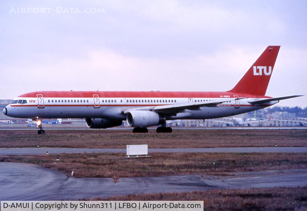 D-AMUI, 1996 Boeing 757-2G5 C/N 28112, Taxiing holding point rwy 32R for departure...