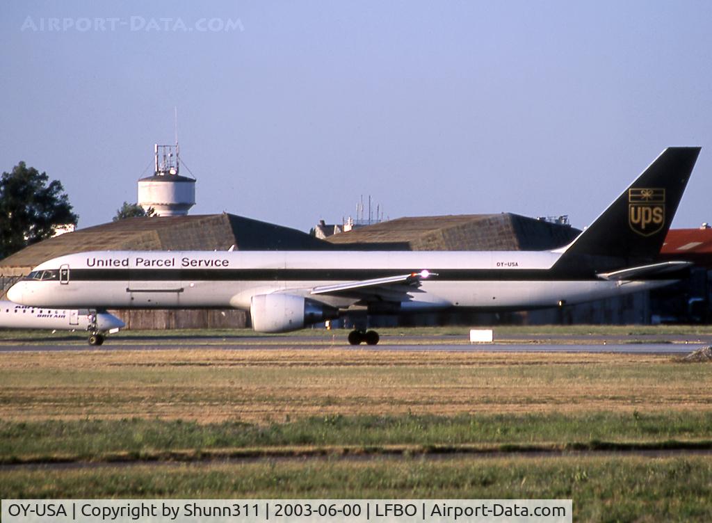 OY-USA, 1993 Boeing 757-24APF C/N 25462, Ready for take off rwy 32R in old c/s