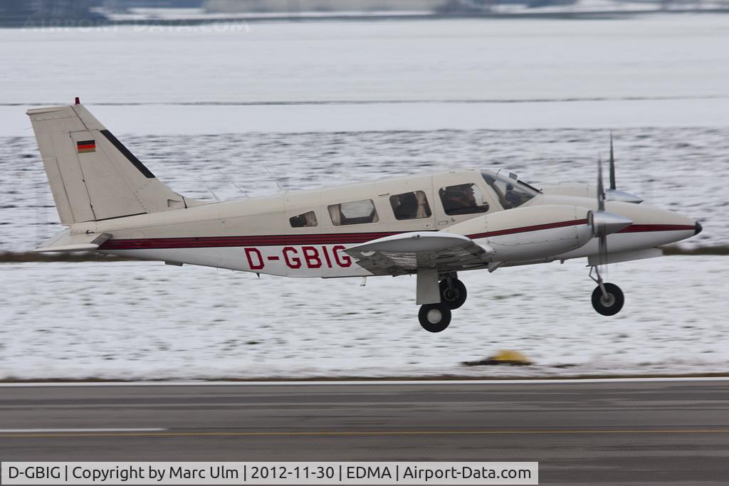 D-GBIG, 1980 Piper PA-34-200T Seneca II C/N 34-8070018, Take off via runway 07 IFR to Straubing (EDMS).