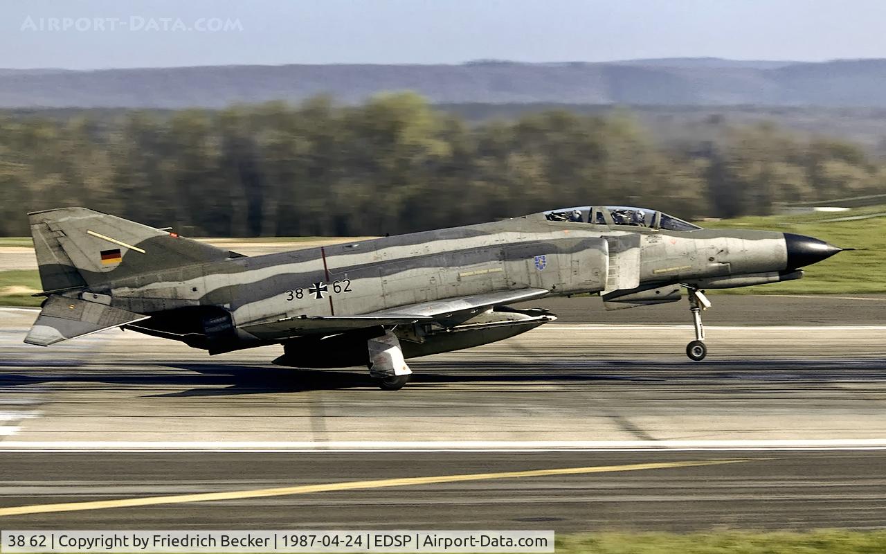 38 62, 1974 McDonnell Douglas F-4F Phantom II C/N 4779, touchdown at Fliegerhorst Pferdsfeld