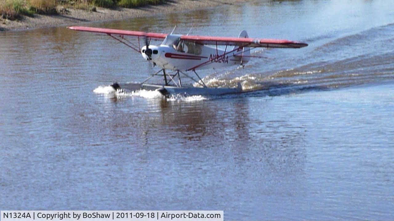 N1324A, 1951 Piper PA-18-125 Super Cub C/N 18-1134, Taken on Tanana River, near Fairbanks, Alaska.