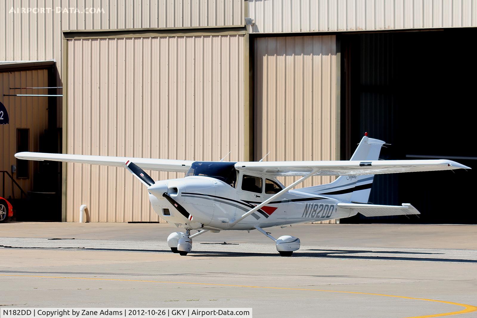N182DD, Cessna 182S Skylane C/N 18280063, At Arlington Municipal Airport - Arlington, TX