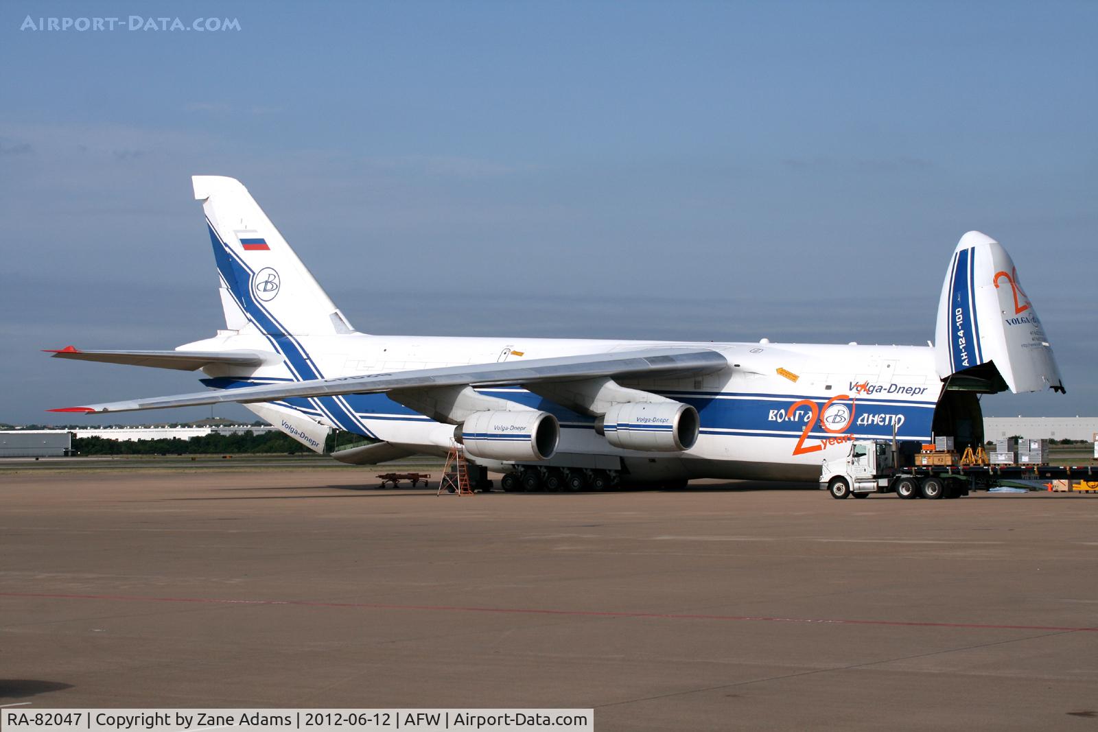 RA-82047, 1992 Antonov An-124-100 Ruslan C/N 9773053259121/0701, AN-124 at Alliance Airport - in town for Eurocopter X3 transport.
