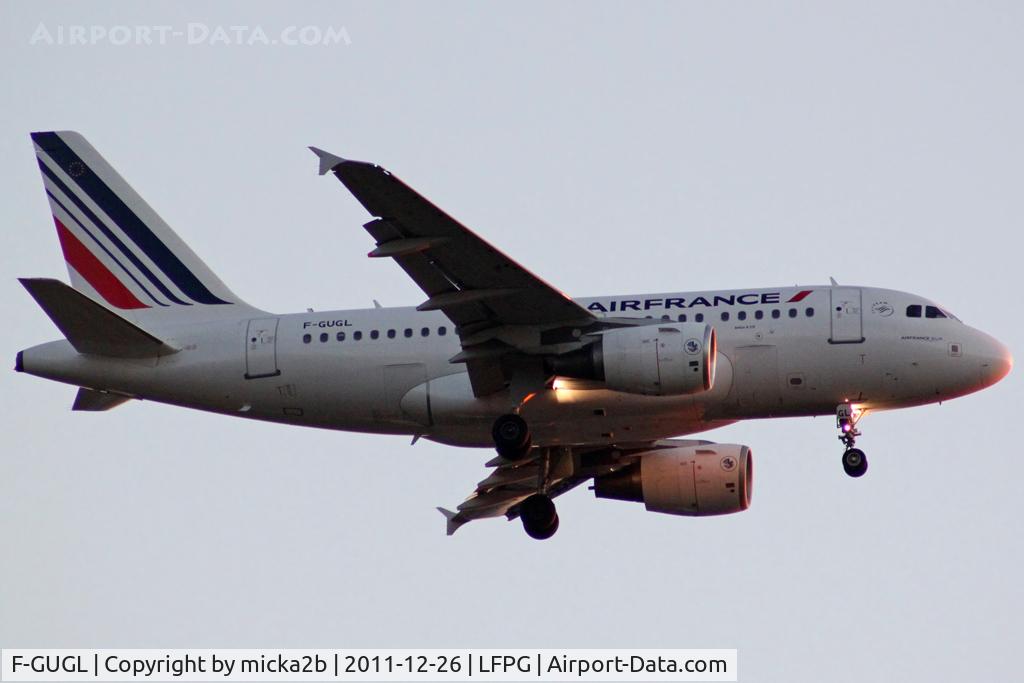 F-GUGL, 2006 Airbus A318-111 C/N 2686, Landing