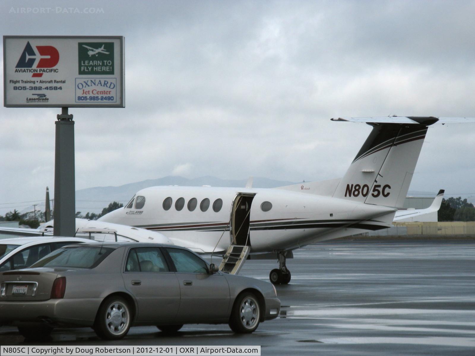 N805C, 2001 Raytheon B200 Super King Air C/N BB-1751, 2001 Raytheon Beech SUPER KING AIR B200, 2 P&W(C)PT6A-42 turboprops 850 shp ea. Hartzell 4-blade CS reversible-pitch props with autofeathering & synchrophasing. Pressurized w/service ceiling over 35,000'.