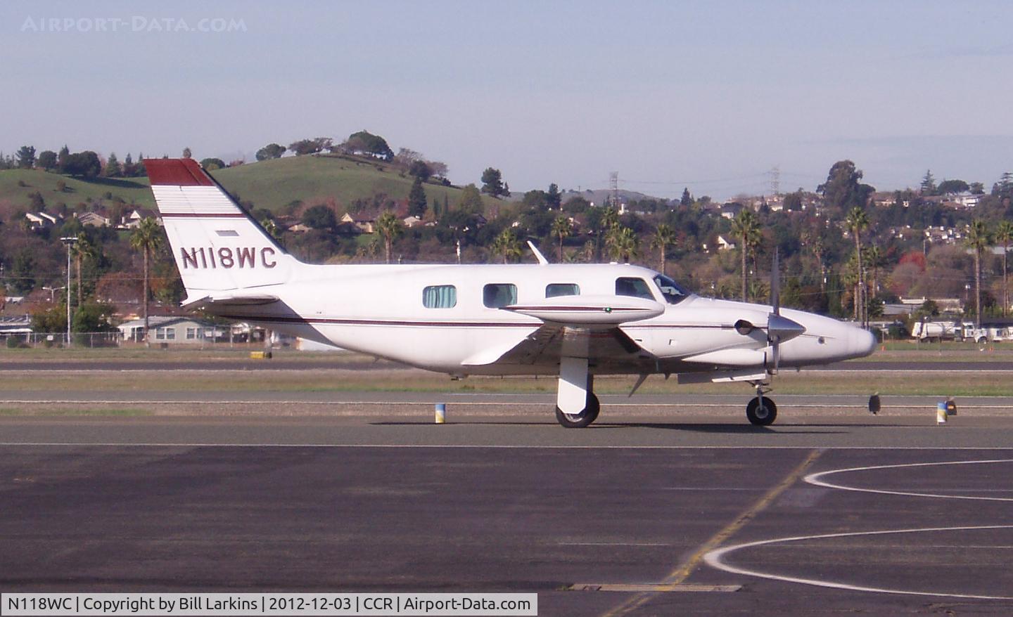 N118WC, 1979 Piper PA-31T C/N 31T-8020020, Taxiing for takeoff.