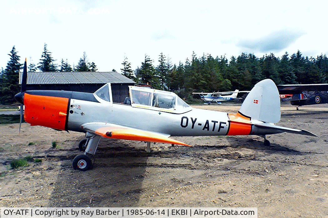 OY-ATF, 1950 De Havilland DHC-1 Chipmunk 22 C/N C1/0256, DHC-1 Chipmunk T.20 [C1/0787] Billund~OY 14/06/1985. Written off near Store Lyngby~OY. This was later rebuilt using fuselage of C1/0256 and took on its identity.