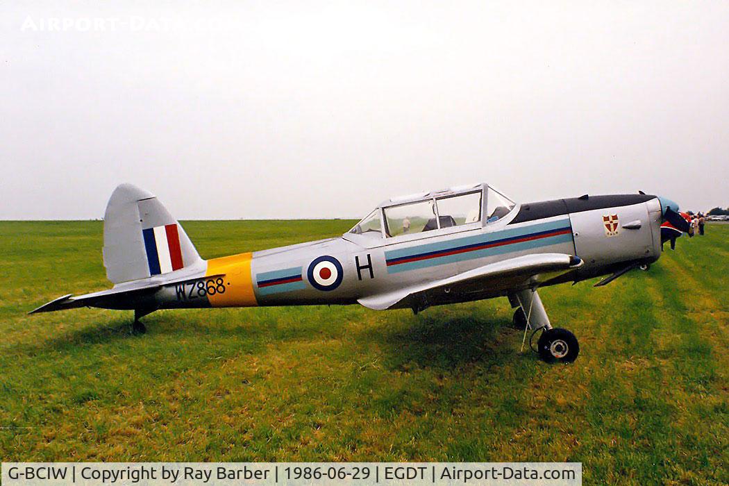 G-BCIW, 1953 De Havilland DHC-1 Chipmunk 22 C/N C1/0899, DHC-1 Chipmunk 22 [C1/0899] Wroughton~G 29/06/1986. Wearing former military marks.