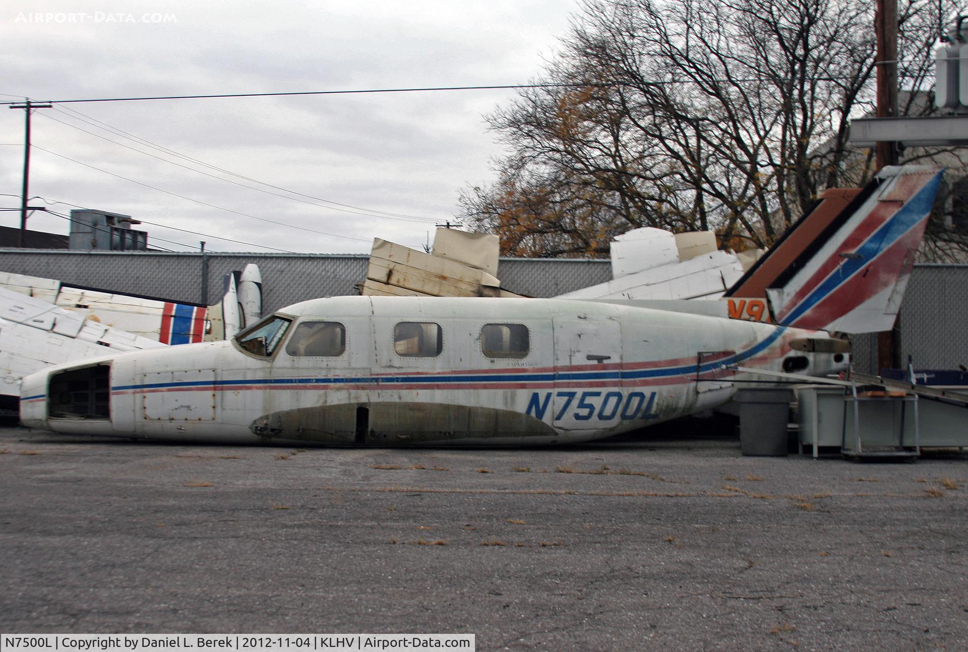 N7500L, 1969 Piper PA-31T C/N 31T-1, Grounded ... literally, at the William T. Piper Airport and hangar.