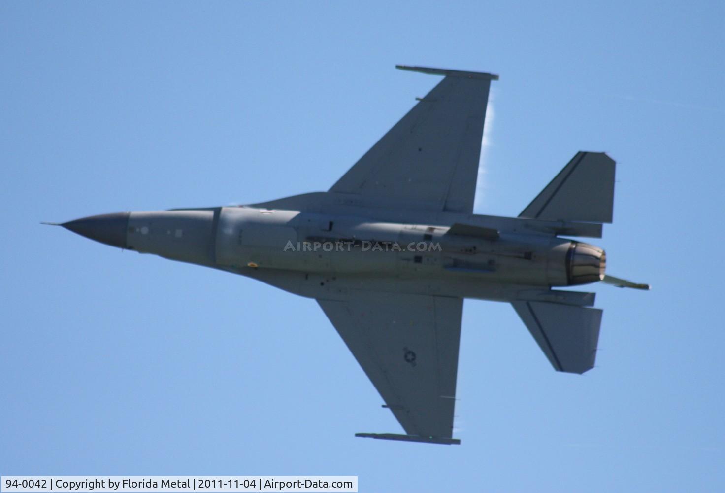 94-0042, Lockheed F-16CM Fighting Falcon C/N CC-194, F-16 at Cocoa Beach Airshow 2011
