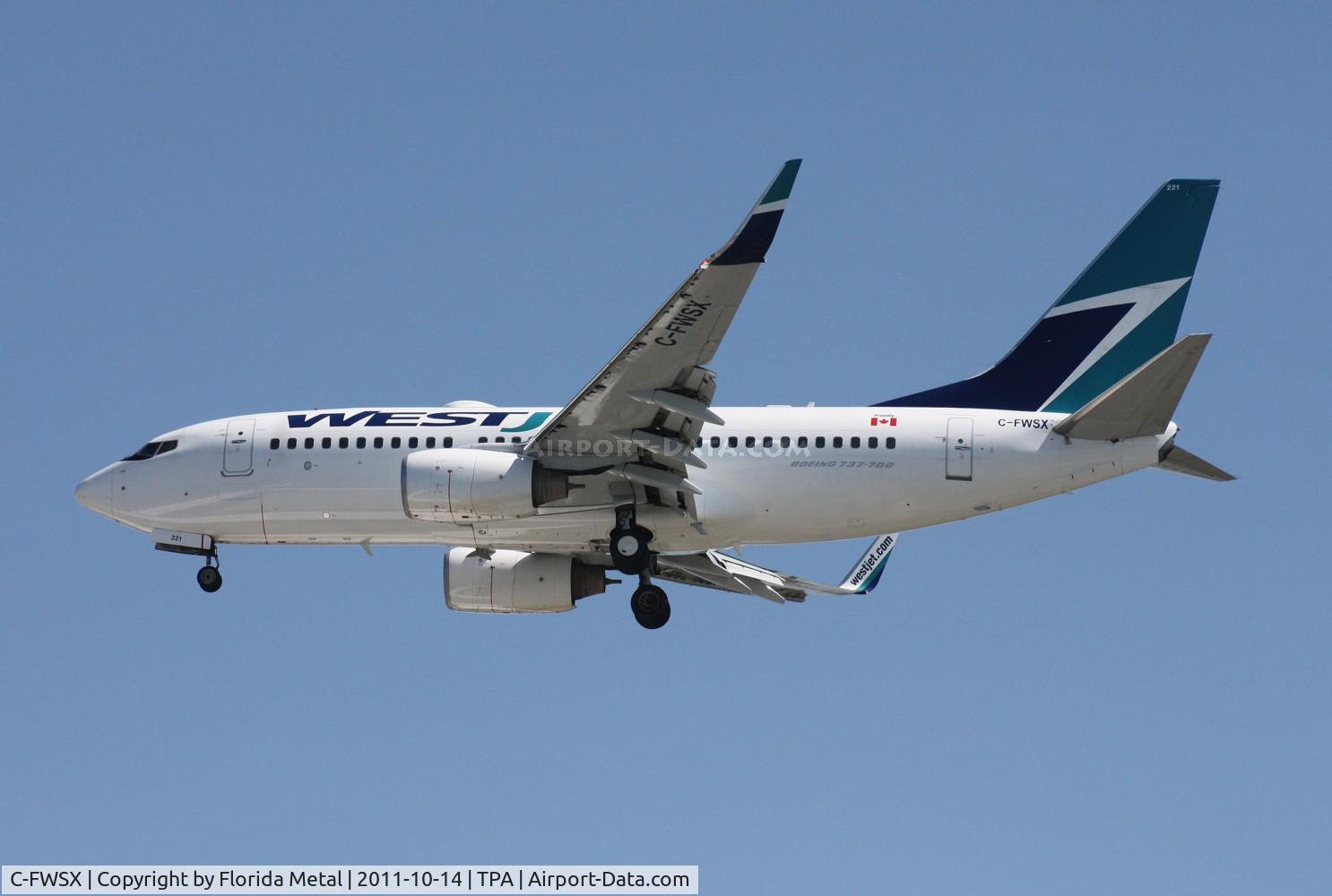 C-FWSX, 2004 Boeing 737-7CT C/N 32761, West Jet 737