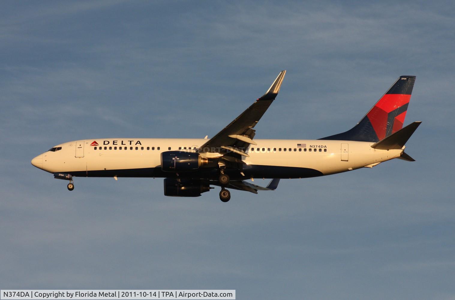 N374DA, 1998 Boeing 737-832 C/N 29622, Delta 737-800