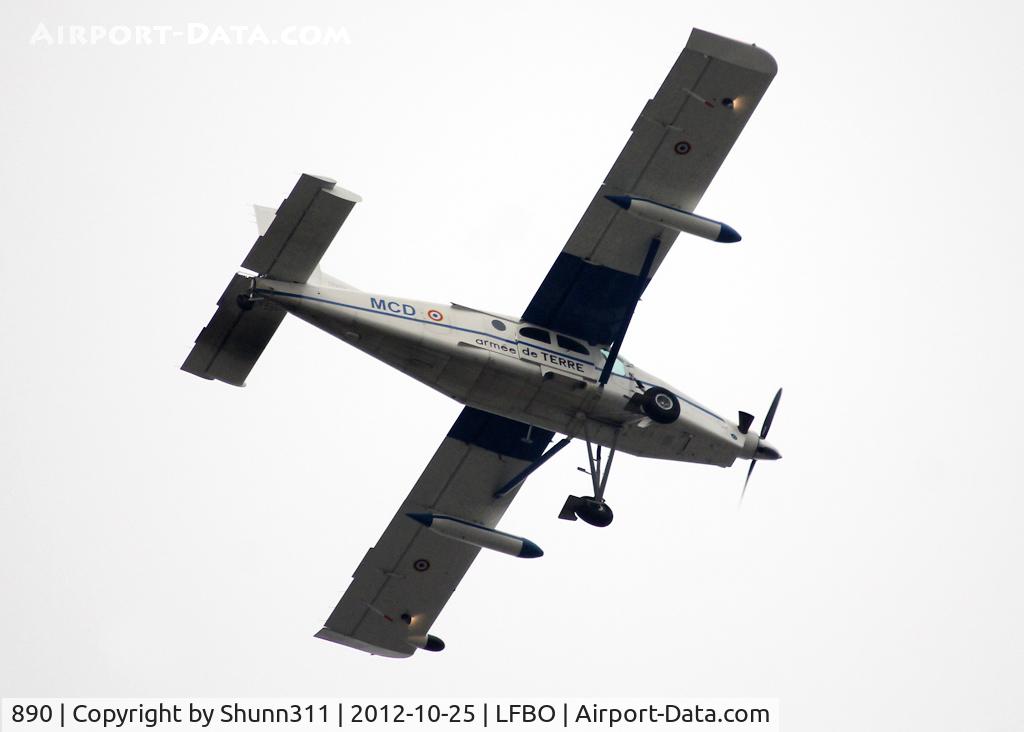 890, Pilatus PC-6/B2-H4 Turbo Porter C/N 890, Passing over the Airport...