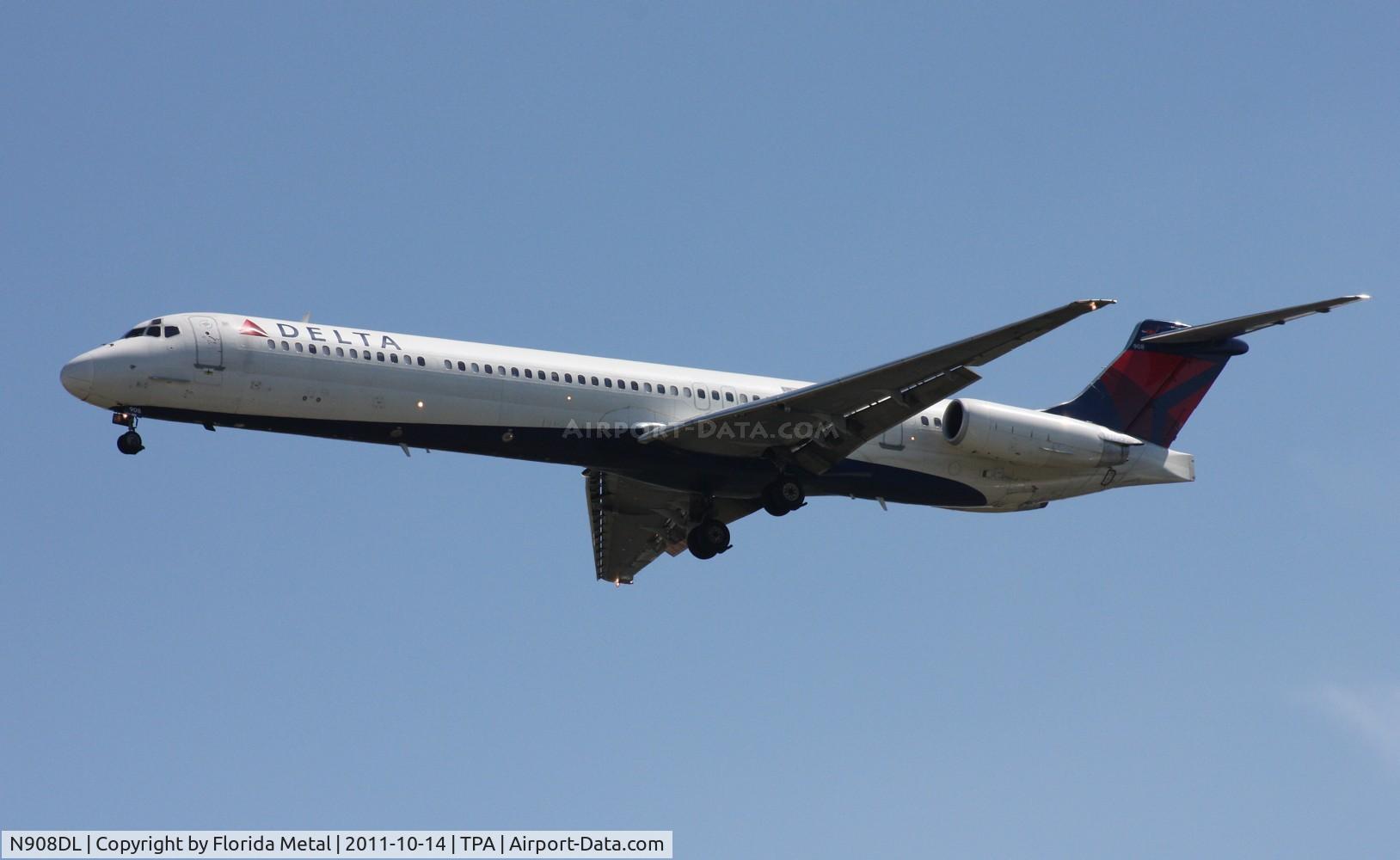 N908DL, 1987 McDonnell Douglas MD-88 C/N 49539, Delta MD-88