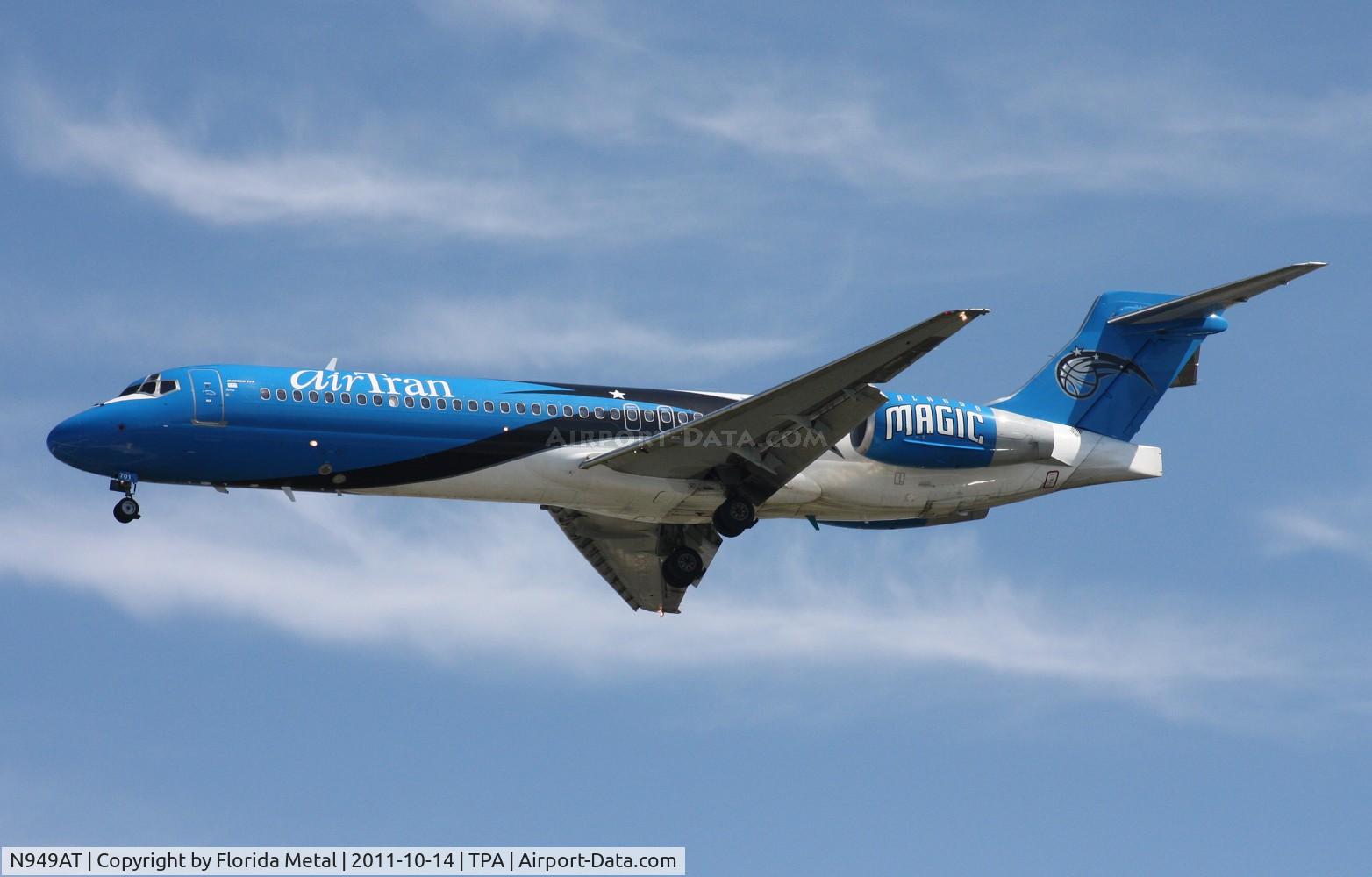 N949AT, 1999 Boeing 717-200 C/N 55003, Orlando Magic
