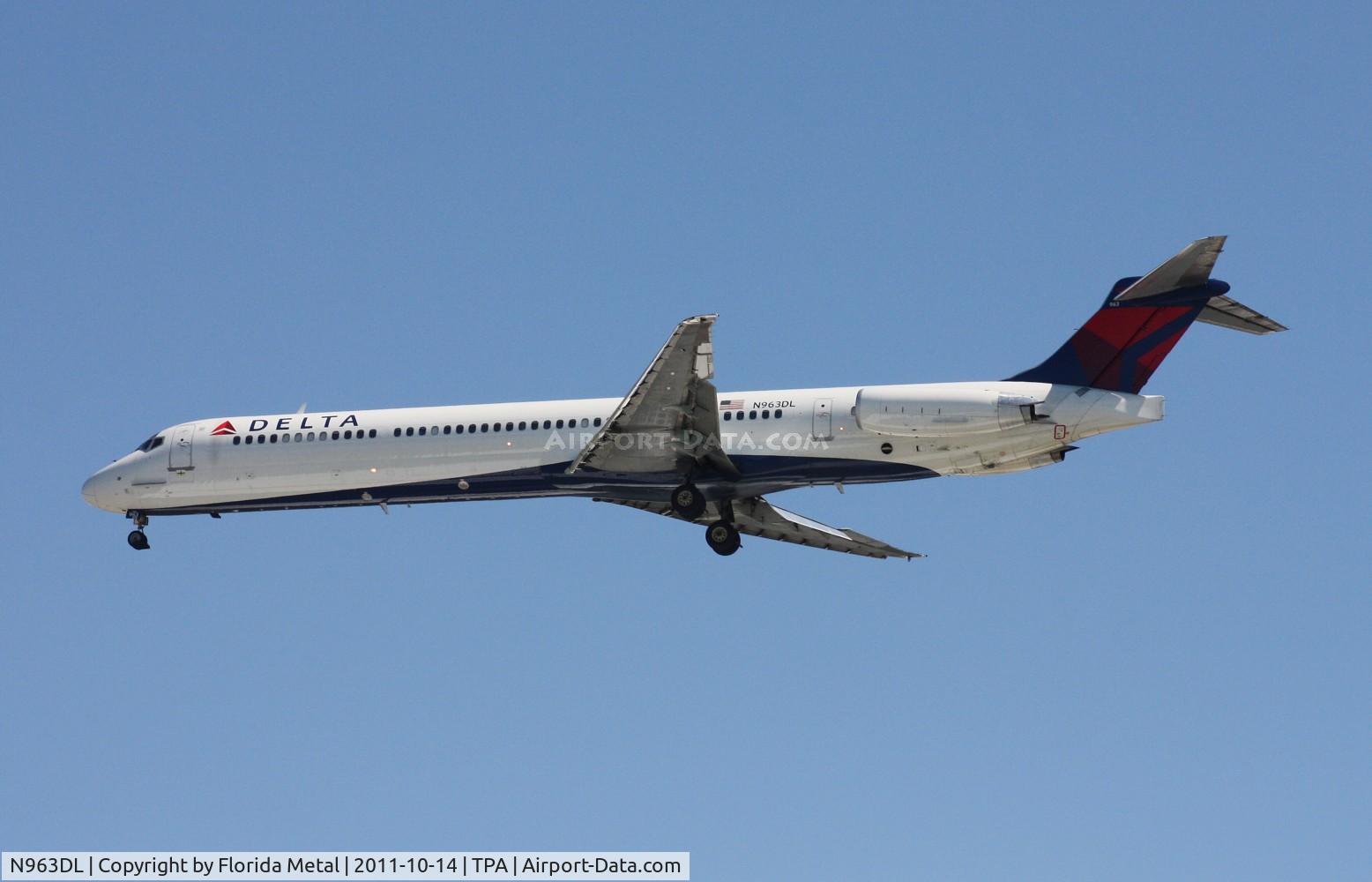 N963DL, 1990 McDonnell Douglas MD-88 C/N 49982, Delta MD-88