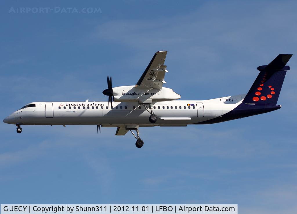 G-JECY, 2007 De Havilland Canada DHC-8-402Q Dash 8 C/N 4157, Landing rwy 32L