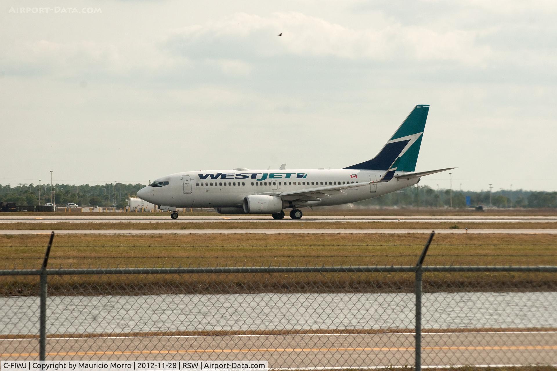 C-FIWJ, 2007 Boeing 737-7CT C/N 30712, Taking Off RWY 6