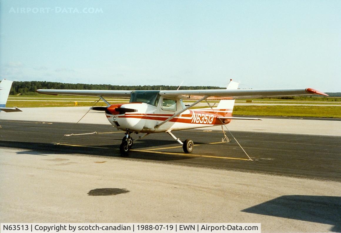 N63513, 1975 Cessna 150M C/N 15077361, 1975 Cessna 150M, N63513, at Coastal Carolina Regional Airport (previously named Craven County Regional Airport) at New Bern, NC