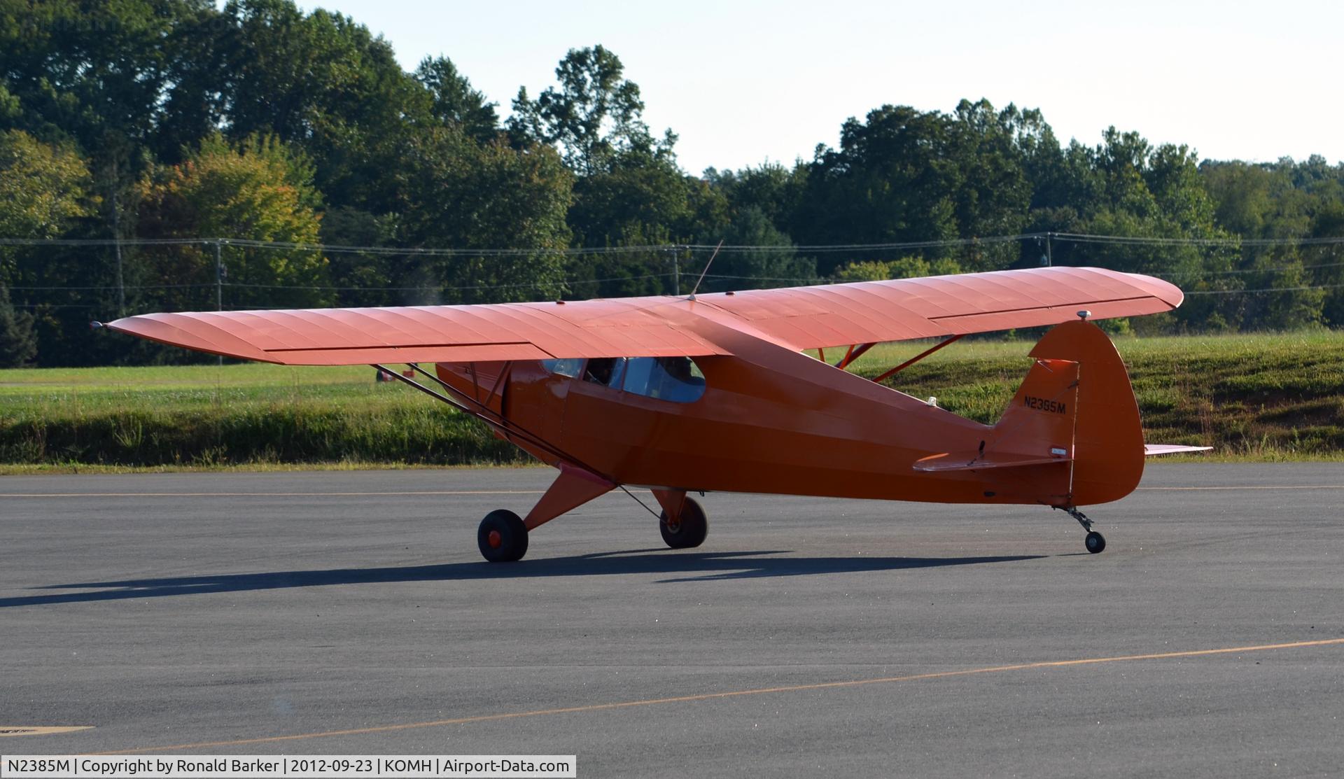 N2385M, 1946 Piper PA-12 Super Cruiser C/N 12-1627, Taxi Orange