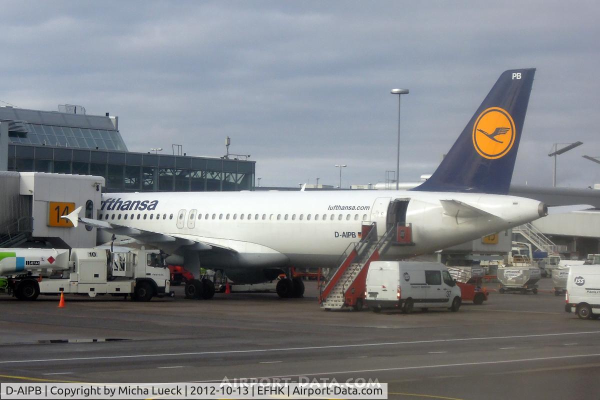 D-AIPB, 1989 Airbus A320-211 C/N 0070, At Helsinki