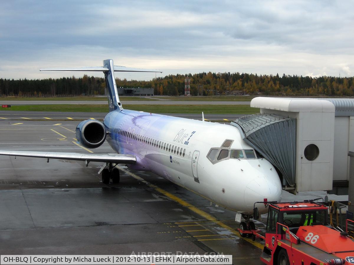 OH-BLQ, 2001 Boeing 717-2S3 C/N 55067, At Helsinki Vantaa