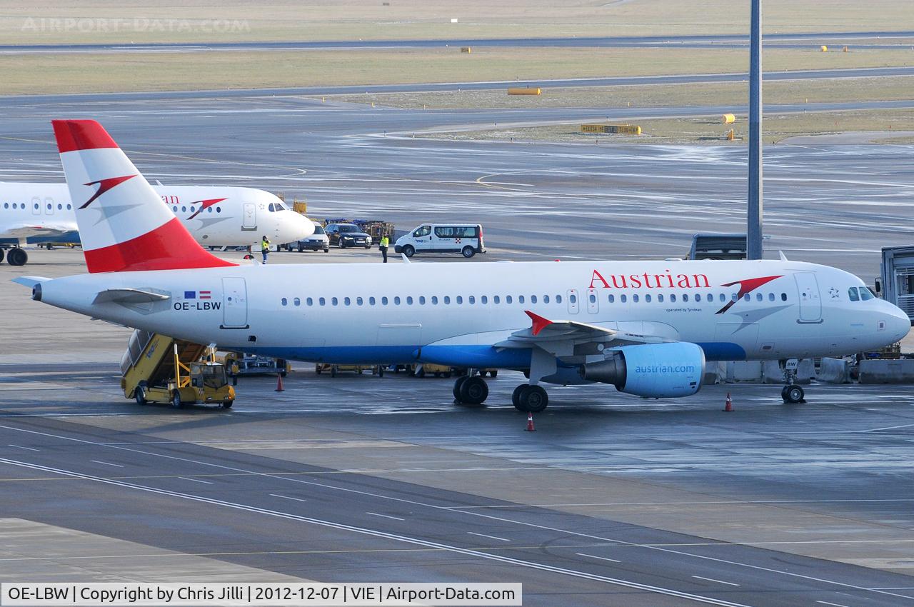 OE-LBW, 2001 Airbus A320-214 C/N 1678, Austrian Airlines