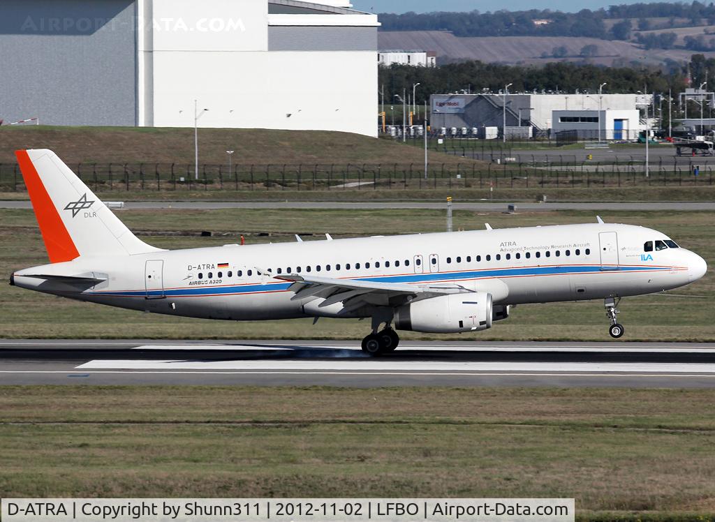 D-ATRA, 1997 Airbus A320-232 C/N 659, Landing rwy 14R