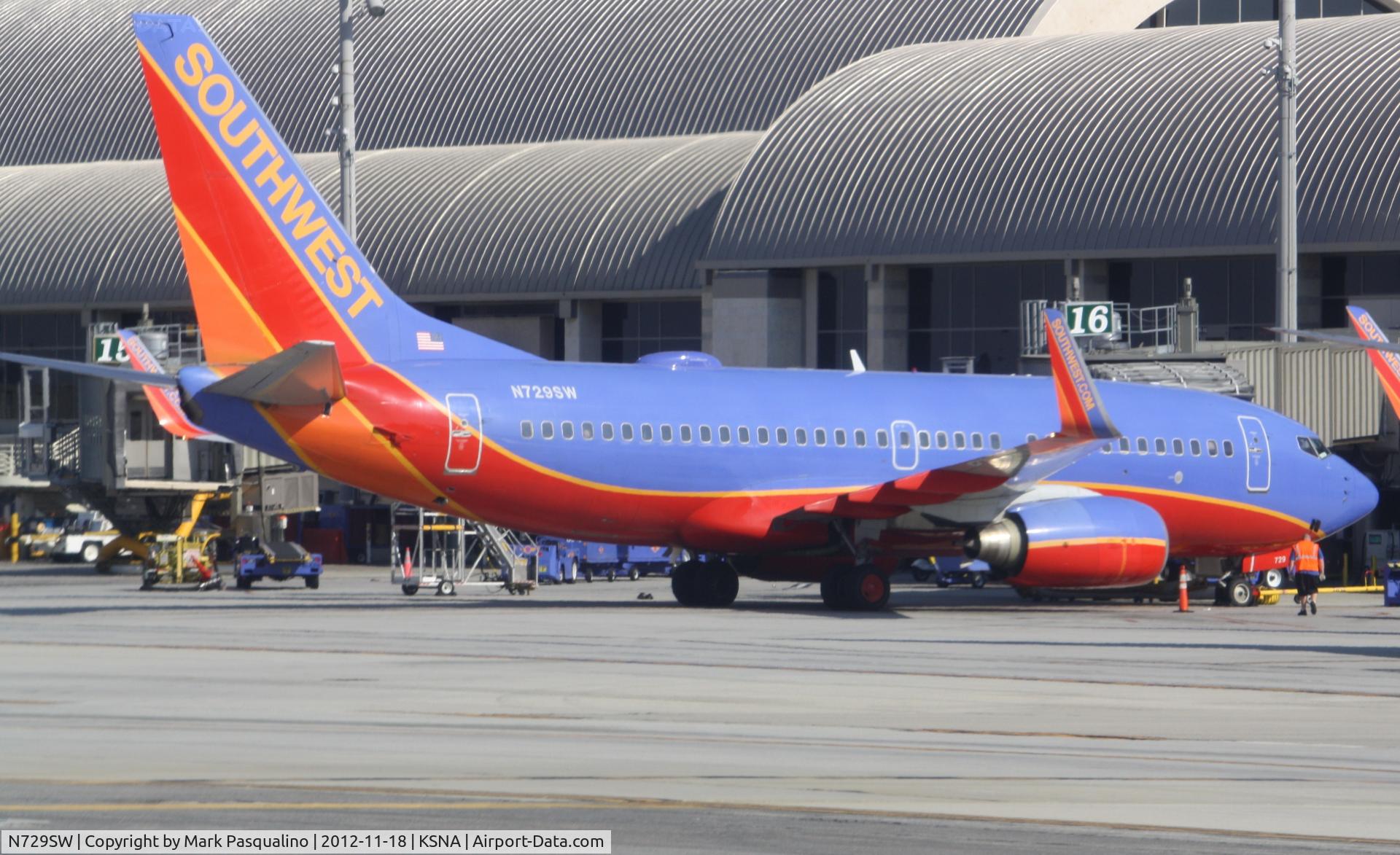 N729SW, 1999 Boeing 737-7H4 C/N 27861, Boeing 737-700