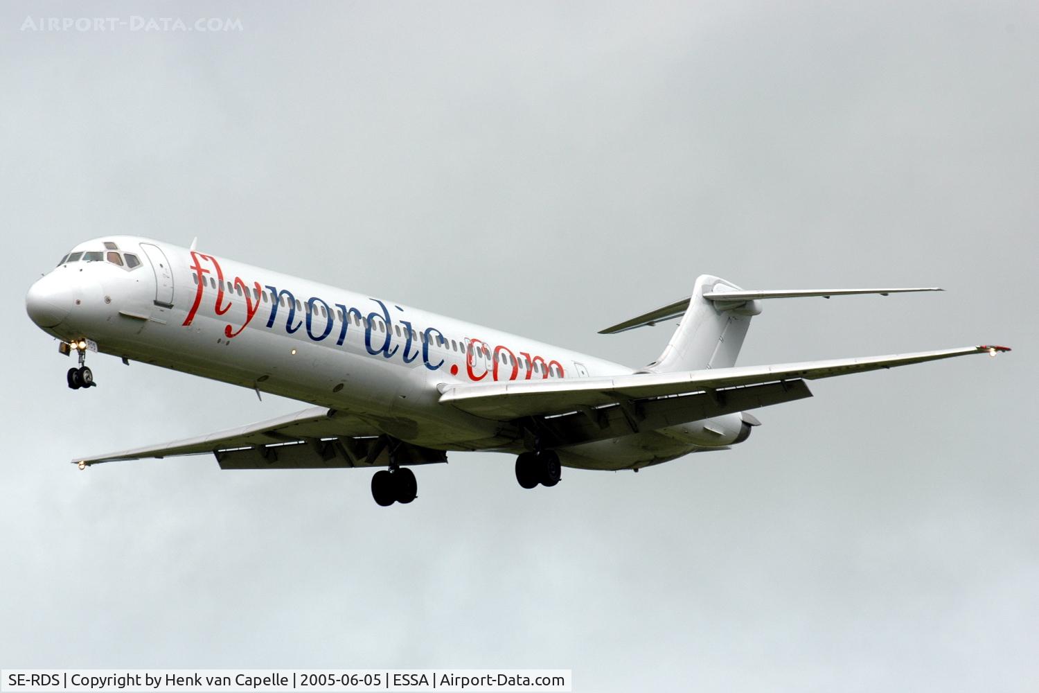 SE-RDS, 1987 McDonnell Douglas MD-83 (DC-9-83) C/N 49401, A Flynordic MD-83 landing at Stockholm Arlanda airport, Sweden.