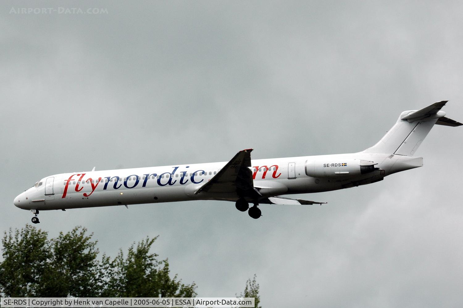 SE-RDS, 1987 McDonnell Douglas MD-83 (DC-9-83) C/N 49401, A Flynordic MD-83 landing at Stockholm Arlanda airport, Sweden.