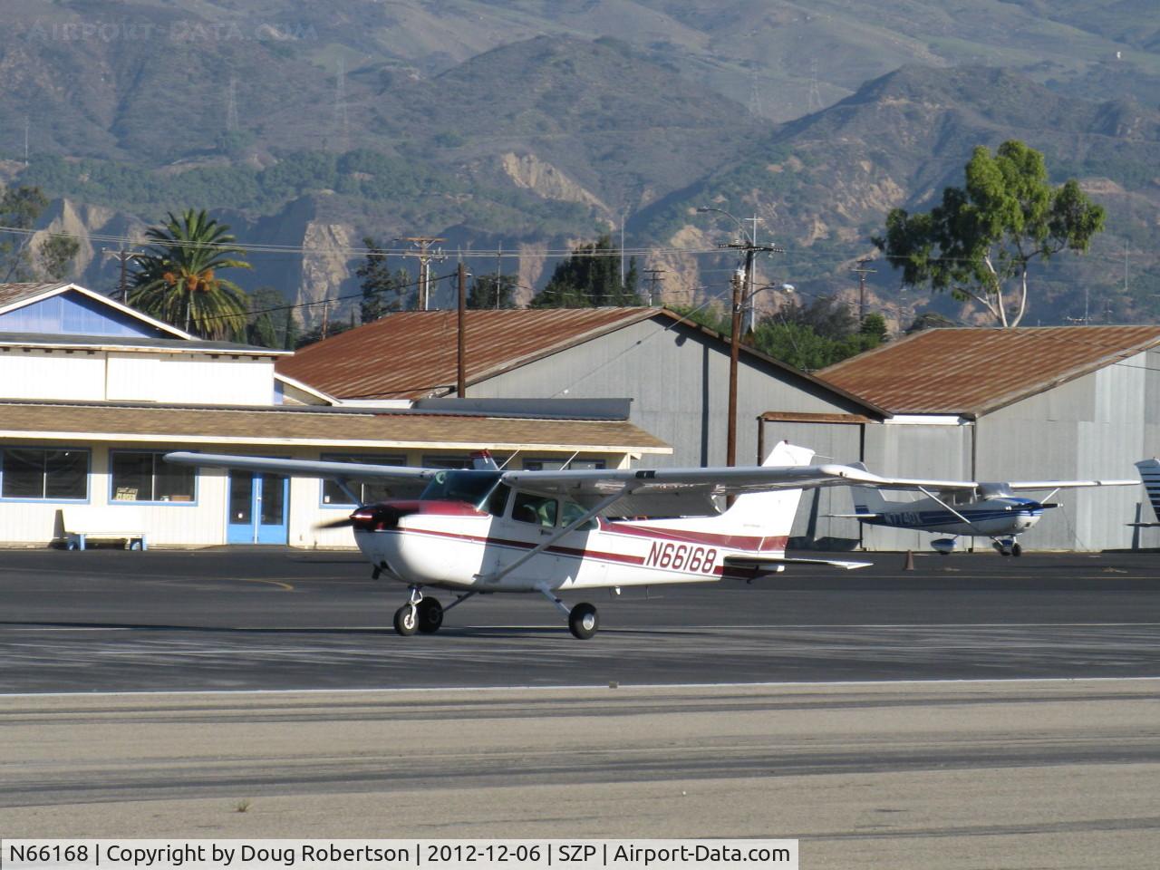 N66168, 1983 Cessna 172P C/N 17275974, 1983 Cessna 172P SKYHAWK II, Lycoming O-320-D2J 160 Hp, landing roll Rwy 22