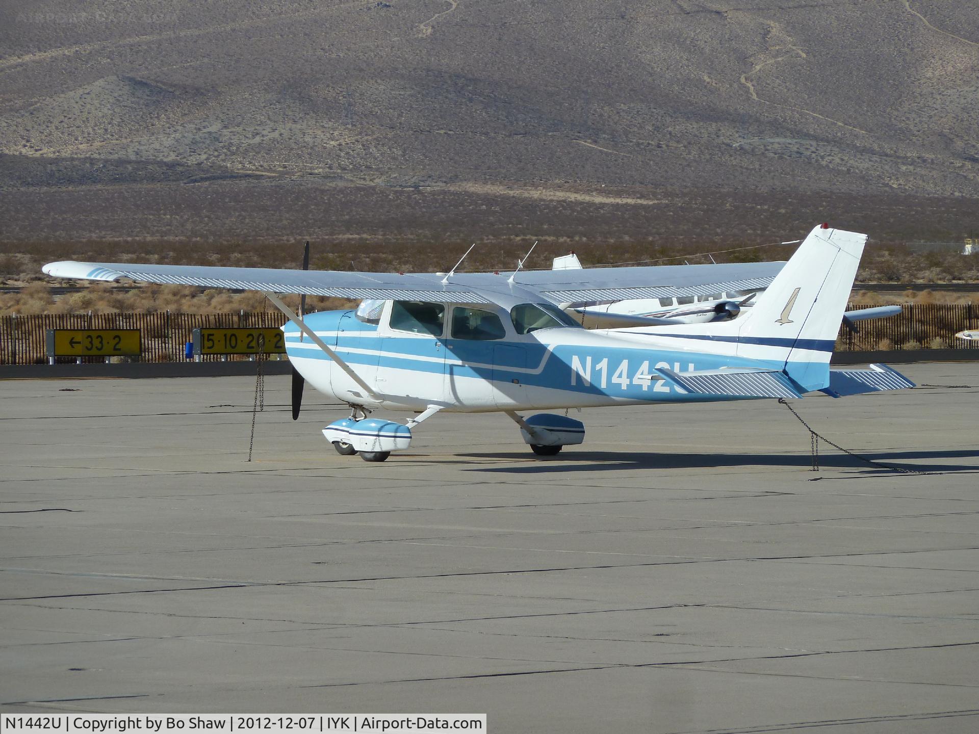 N1442U, 1976 Cessna 172M C/N 17267109, Pictured on the ramp at Inyokern Airport