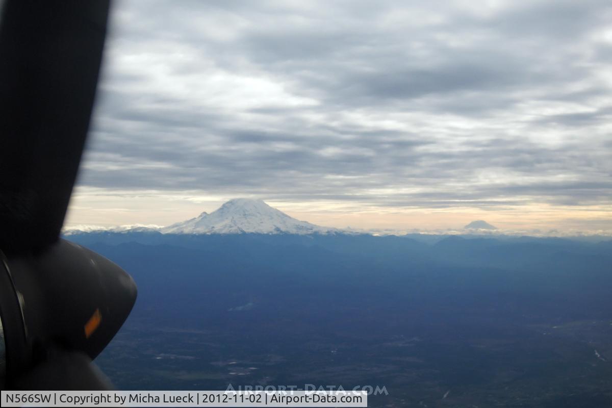 N566SW, 1998 Embraer EMB-120ER Brasilia C/N 120341, Mt Ranier and Mt St Helens (SEA-PDX)