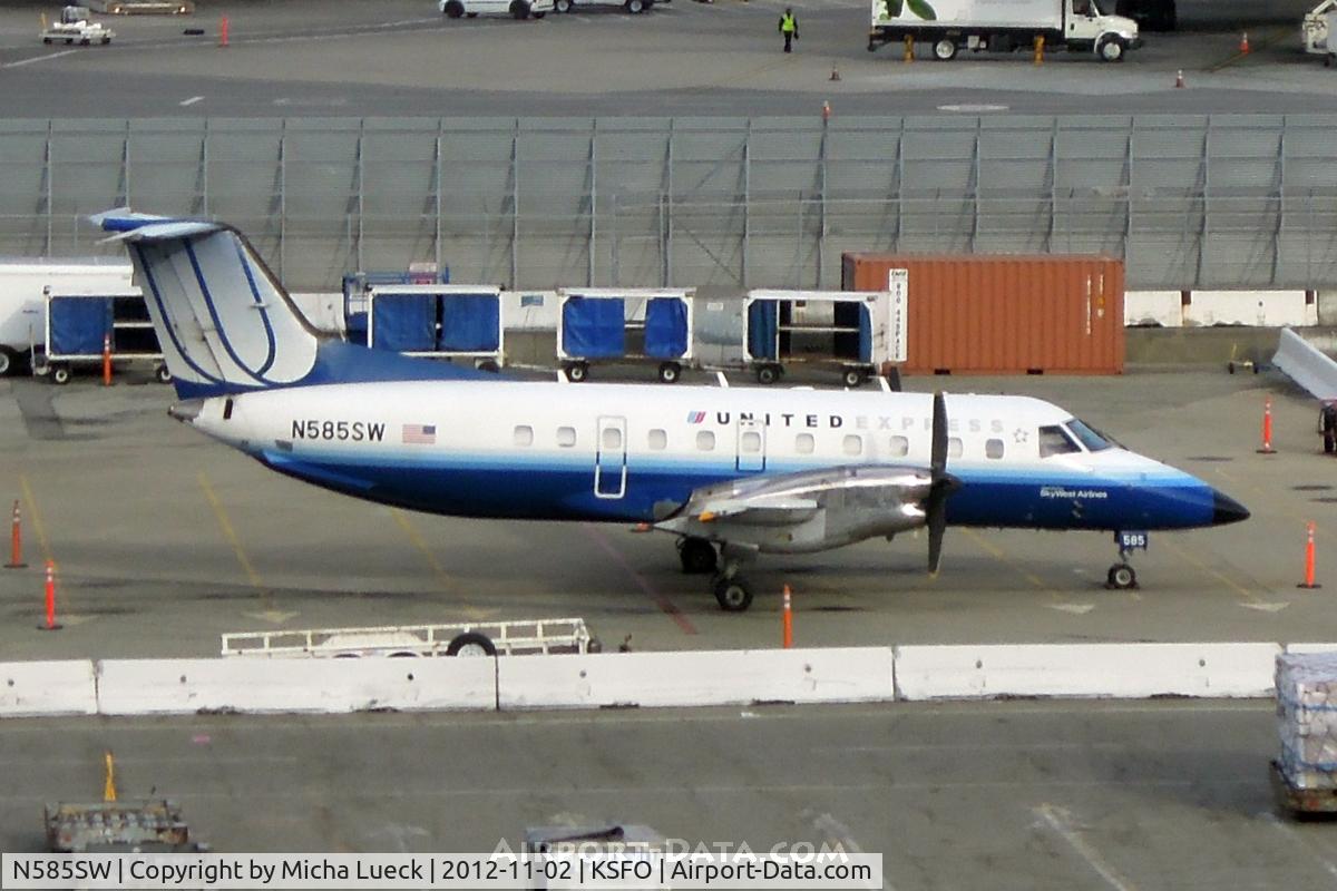 N585SW, 1999 Embraer EMB-120ER Brasilia C/N 120353, At San Francisco