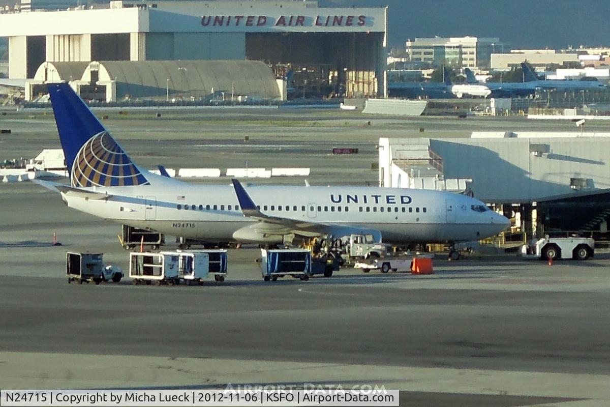 N24715, 1998 Boeing 737-724 C/N 28786, At San Francisco