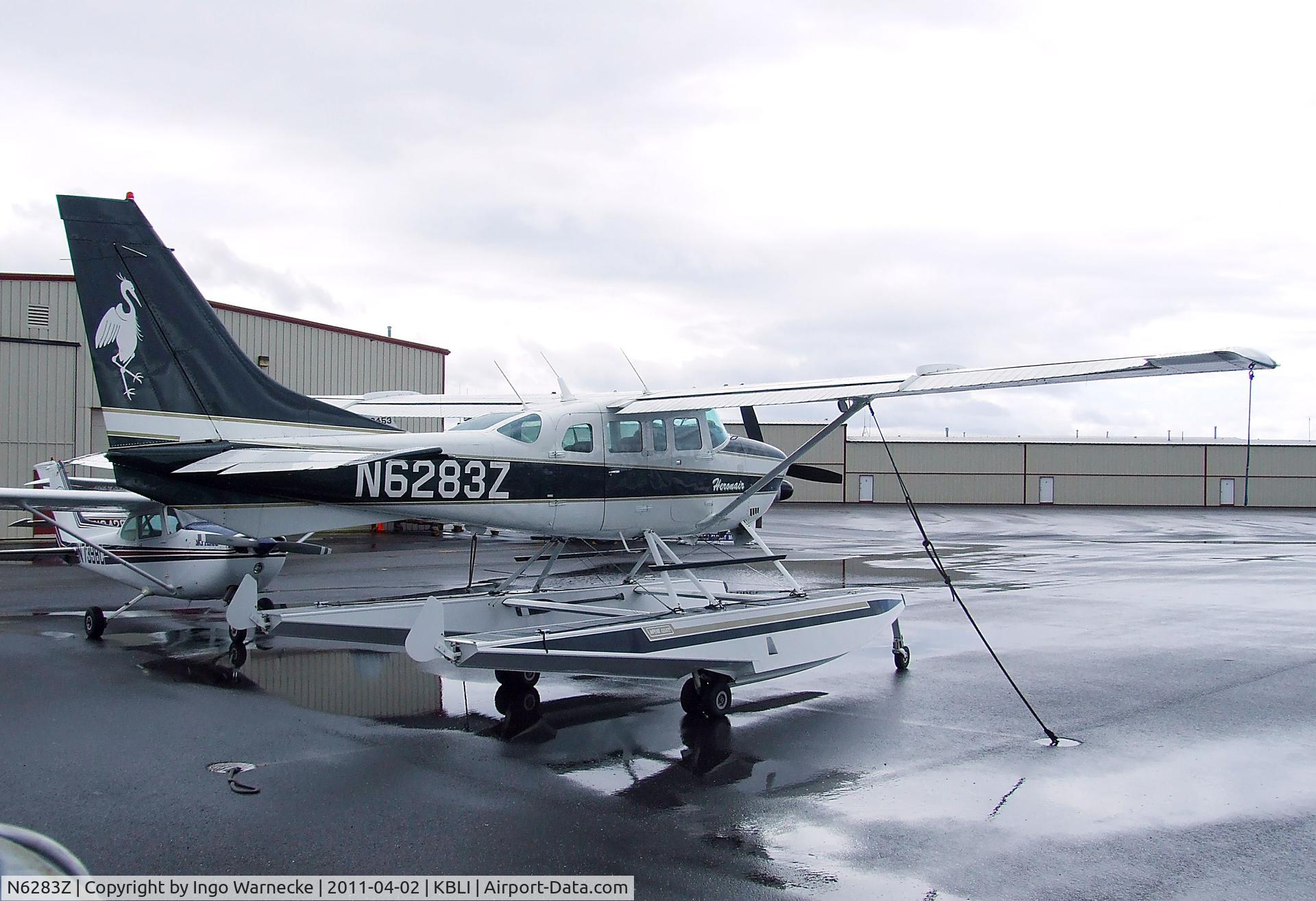 N6283Z, 1981 Cessna TU206G Turbo Stationair C/N U20606215, Cessna TU206G Turbo Stationair on amphibious floats at the Bellingham Intl. Airport, Bellingham WA