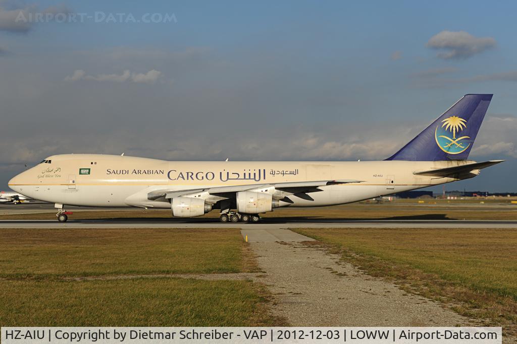 HZ-AIU, 1988 Boeing 747-268F C/N 24359/724, Saudia Boeing 747-200