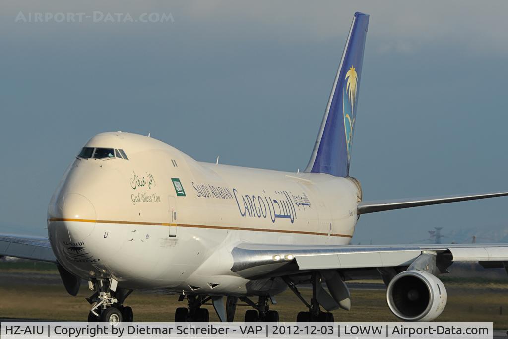 HZ-AIU, 1988 Boeing 747-268F C/N 24359/724, Saudia Boeing 747-200