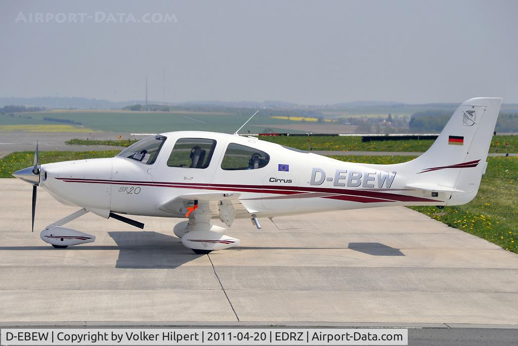 D-EBEW, 2002 Cirrus SR20 C/N 1203, at zqw