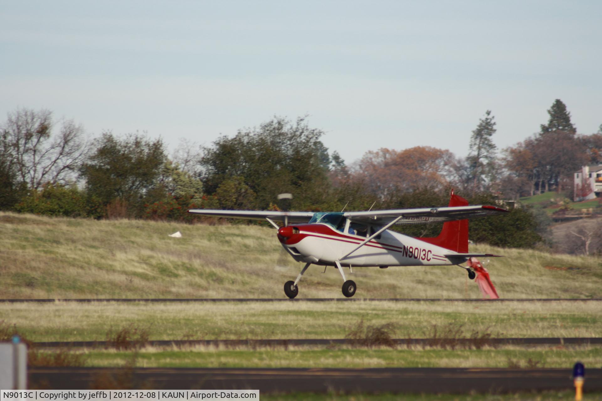 N9013C, 1954 Cessna 180 C/N 31061, Taking off runway 25 Auburn