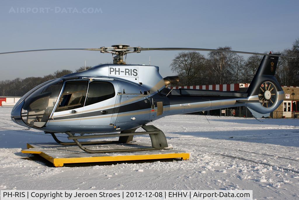 PH-RIS, Eurocopter EC-130B-4 (AS-350B-4) C/N 4215, Hilversum in the snow!