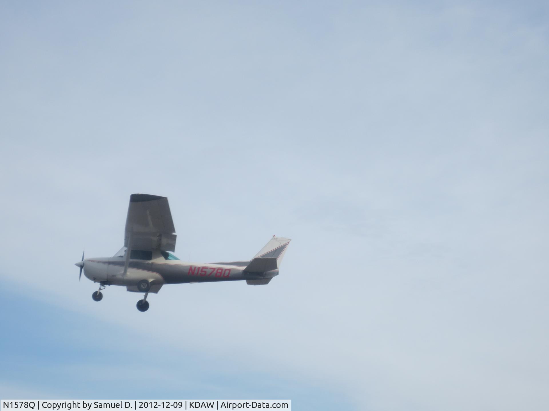 N1578Q, 1971 Cessna 150L C/N 15072878, Taken while holding short of runway 33 at Skyhaven.
