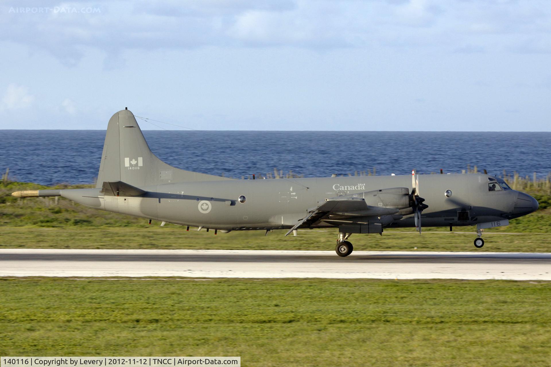 140116, 1981 Lockheed CP-140 Aurora C/N 285B-5722, Late evening touch down.
